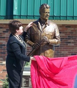 unvieling of Gov. Bert T. Combs Statue